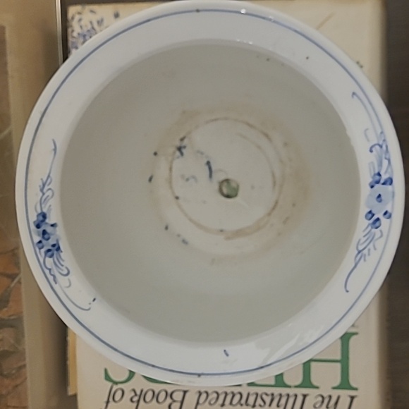 VINTAGE CHINOISERIE BLUE & WHITE PLANTERS SET OF 4 - Picture 4 of 16